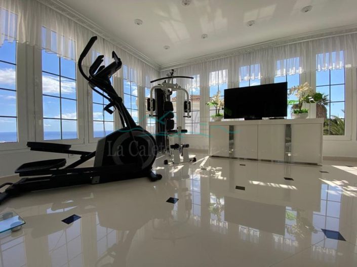 Image No.24-6 Bed Villa for sale