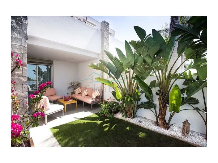 Image No.11-3 Bed House for sale