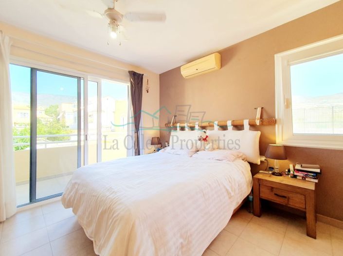 Image No.11-4 Bed House for sale