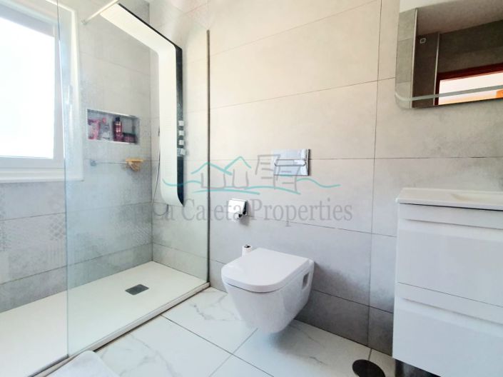 Image No.14-4 Bed House for sale