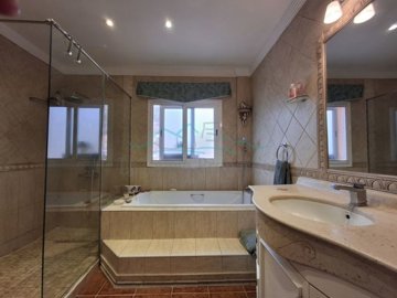 id5d8c8301-0000-0500-0000-000013ece453