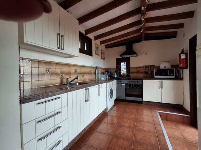 Image No.18-5 Bed Farmhouse for sale