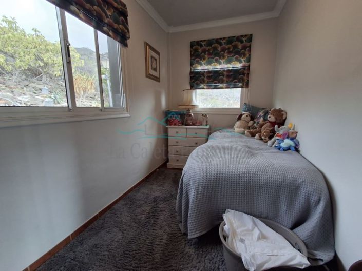 Image No.20-5 Bed Farmhouse for sale