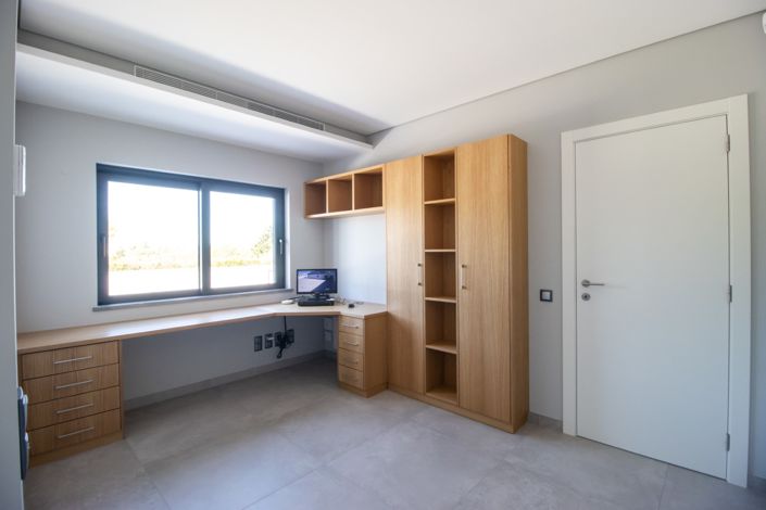 Image No.30-5 Bed Villa for sale