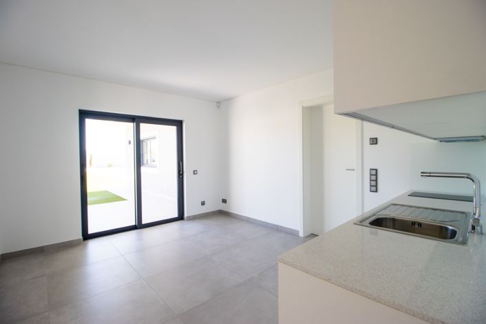 Image No.42-5 Bed Villa for sale