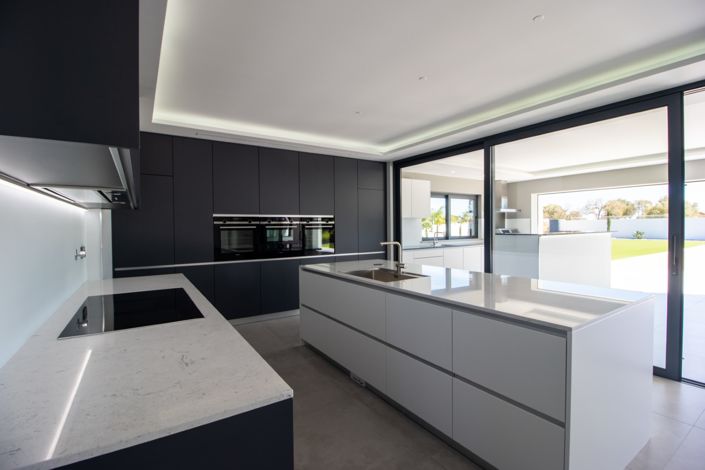 Image No.8-5 Bed Villa for sale