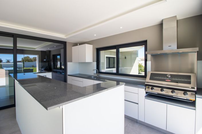 Image No.9-5 Bed Villa for sale