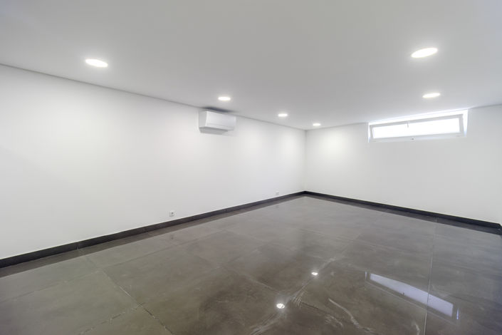 Image No.51-5 Bed Villa for sale