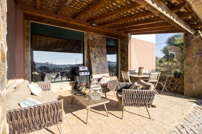 Image No.10-4 Bed Villa for sale