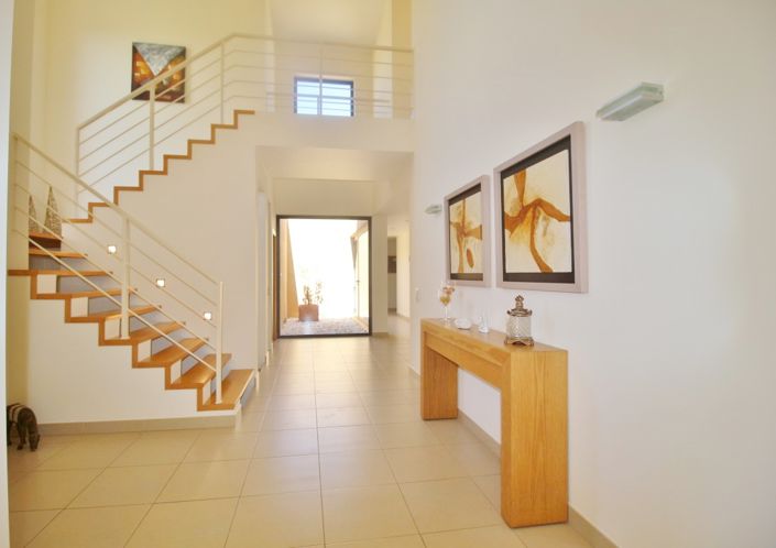 Image No.10-5 Bed Villa for sale