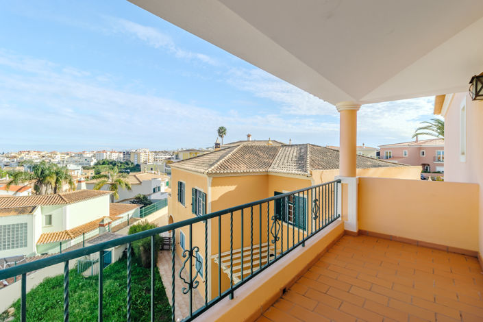 Image No.34-5 Bed Villa for sale