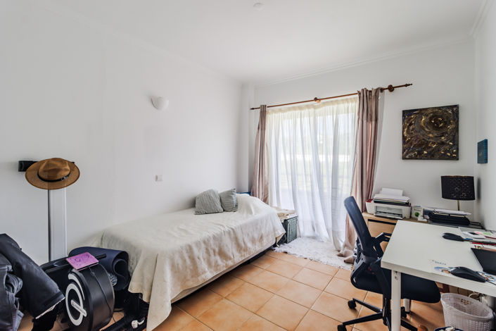 Image No.15-3 Bed Apartment for sale