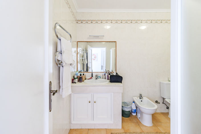 Image No.25-3 Bed Apartment for sale