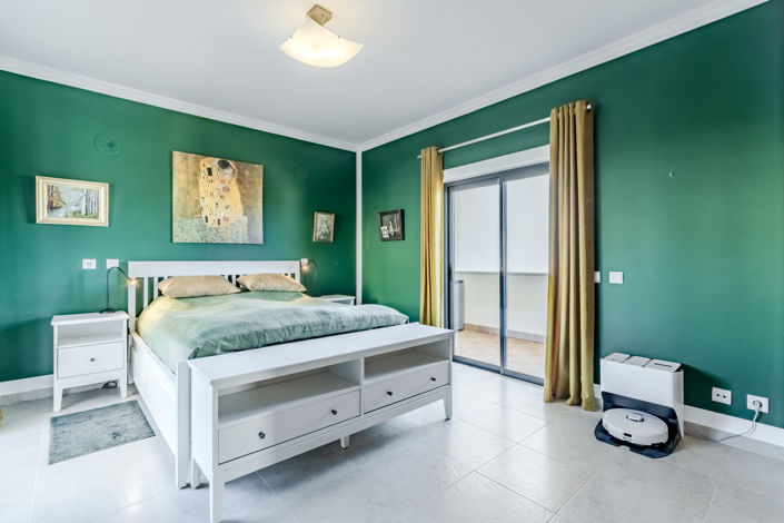 Image No.13-3 Bed Apartment for sale