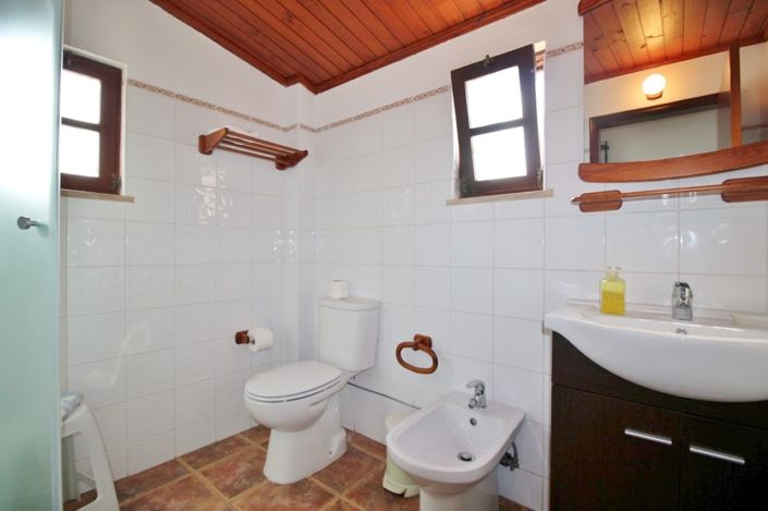 Image No.16-9 Bed Villa for sale