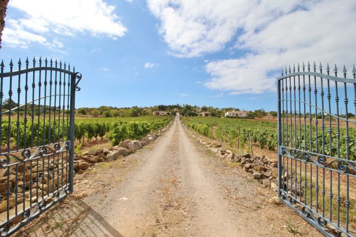 Image No.24-9 Bed Villa for sale