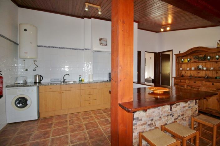 Image No.6-9 Bed Villa for sale