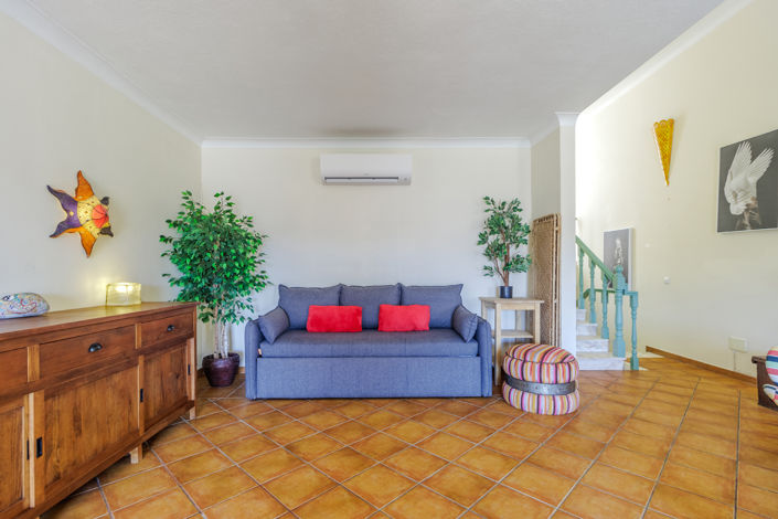 Image No.18-7 Bed Commercial for sale