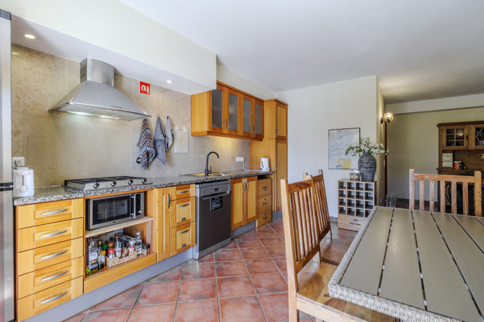 Image No.41-7 Bed Commercial for sale