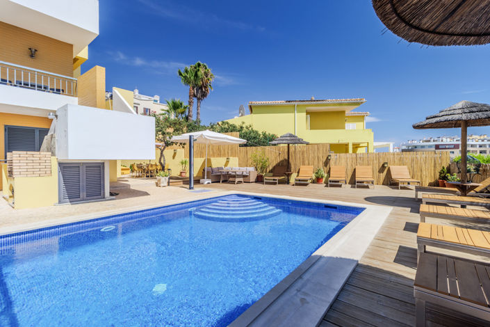 Image No.43-7 Bed Commercial for sale