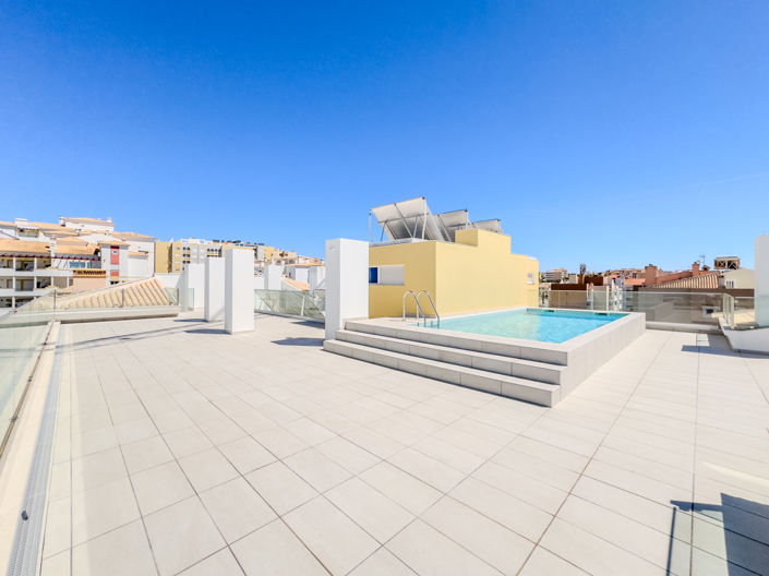 Image No.17-3 Bed Apartment for sale