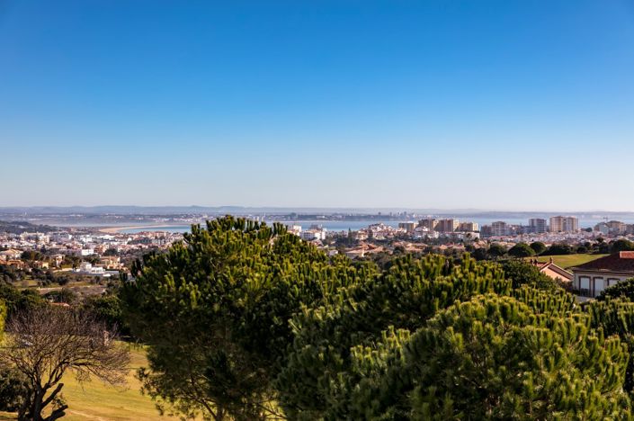 Image No.13-2 Bed Townhouse for sale