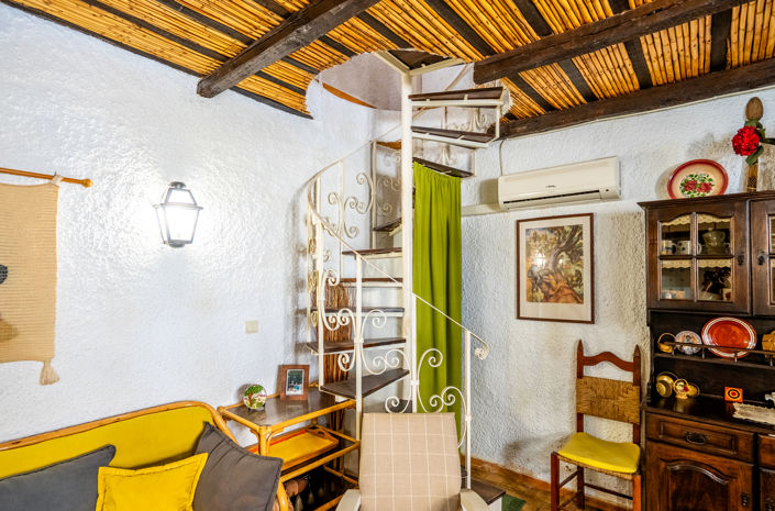 Image No.15-3 Bed Townhouse for sale