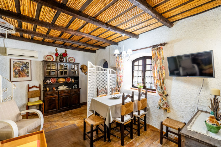 Image No.12-3 Bed Townhouse for sale