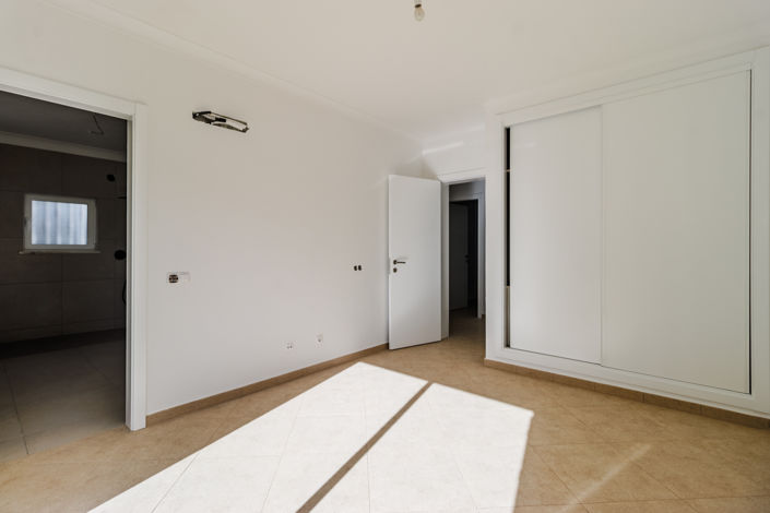 Image No.14-4 Bed Villa for sale