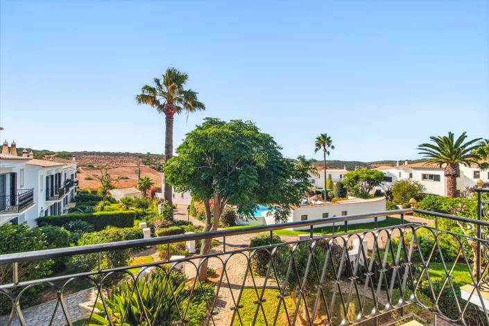 Image No.12-3 Bed Townhouse for sale