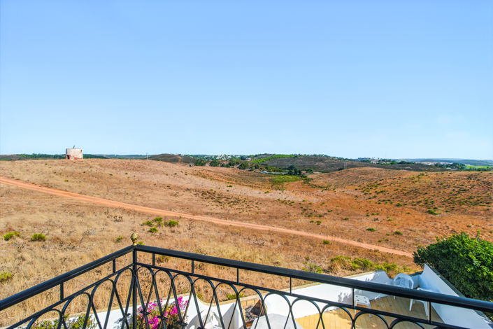 Image No.19-3 Bed Townhouse for sale