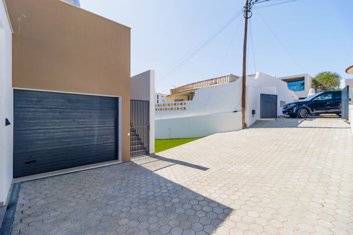 Image No.59-3 Bed Villa for sale