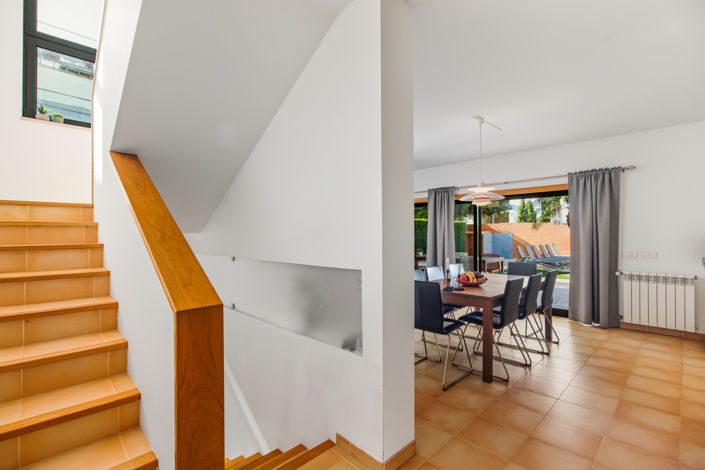 Image No.57-3 Bed Villa for sale