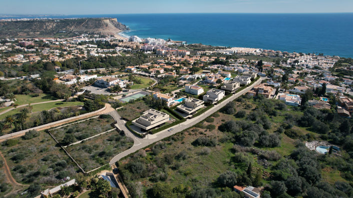 Image No.4-4 Bed Villa for sale