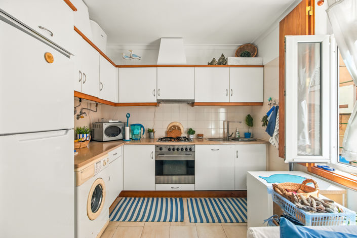 Image No.5-2 Bed Townhouse for sale