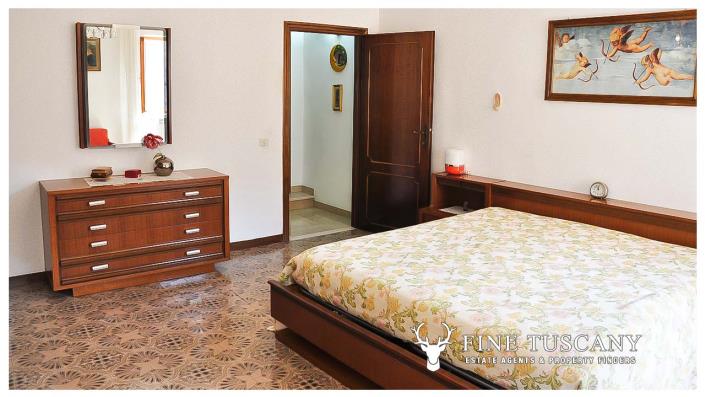 Image No.20-3 Bed House for sale