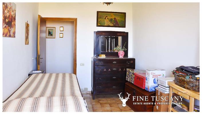 Image No.25-3 Bed House for sale