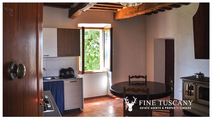 Image No.12-Maison de campagne de 4 chambres à vendre à Chiusdino