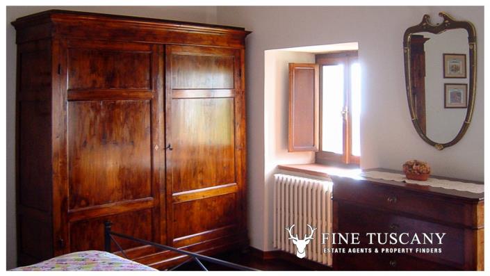 Image No.9-10 Bed Country House for sale