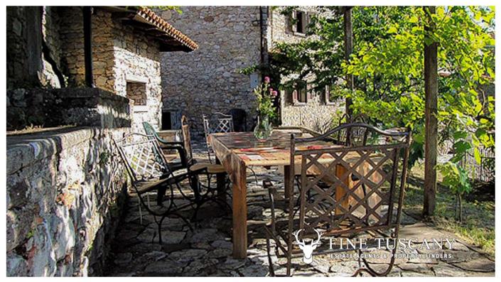 Image No.15-10 Bed Country House for sale