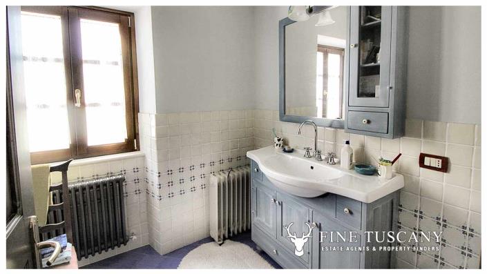 Image No.14-10 Bed Country House for sale