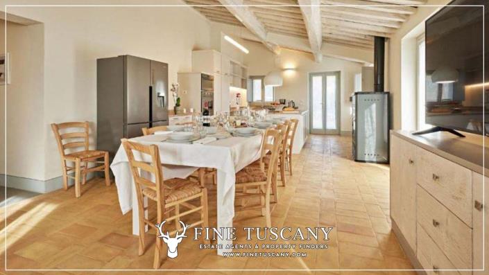 Image No.9-6 Bed Country House for sale