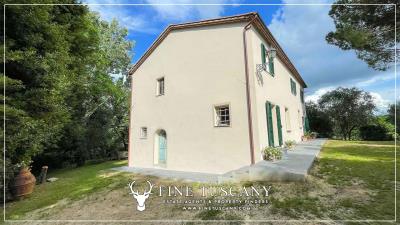 Villa-for-sale-in-Crespina-Pisa-Tuscany-Italy-6