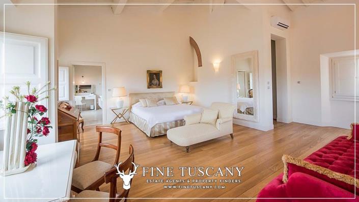 Image No.19-8 Bed Villa for sale