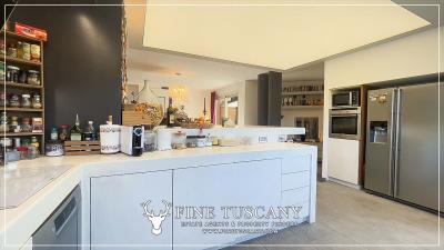 Modern-Villa-with-Garden-and-Pool-for-sale-in-Bientina-Pisa-Tuscany-Italy-6