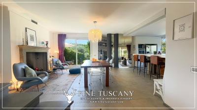 Modern-Villa-with-Garden-and-Pool-for-sale-in-Bientina-Pisa-Tuscany-Italy