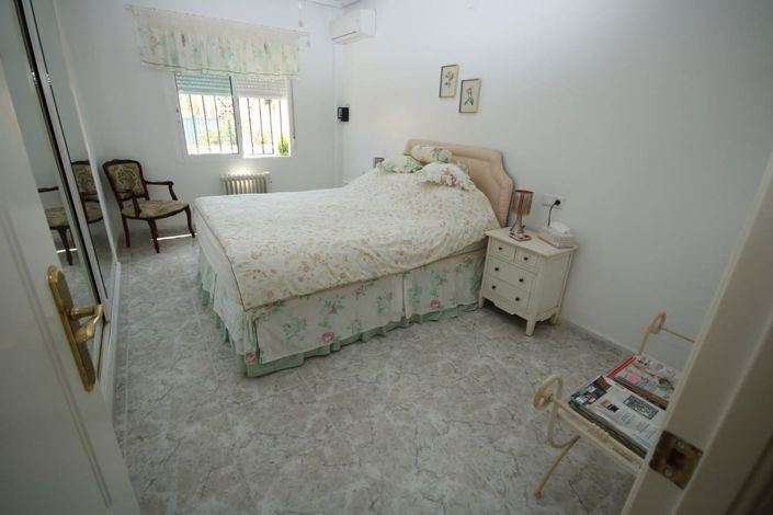 Image No.18-3 Bed Villa for sale