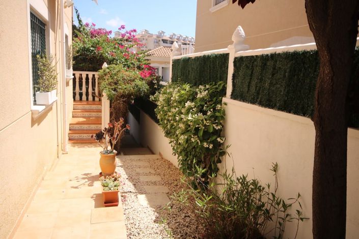 Image No.3-3 Bed Villa for sale