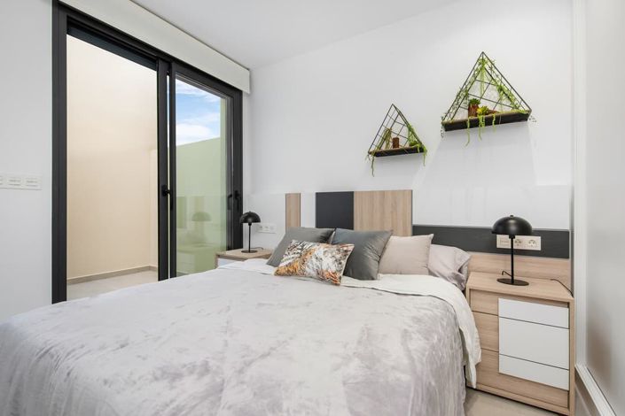 Image No.5-3 Bed Villa for sale