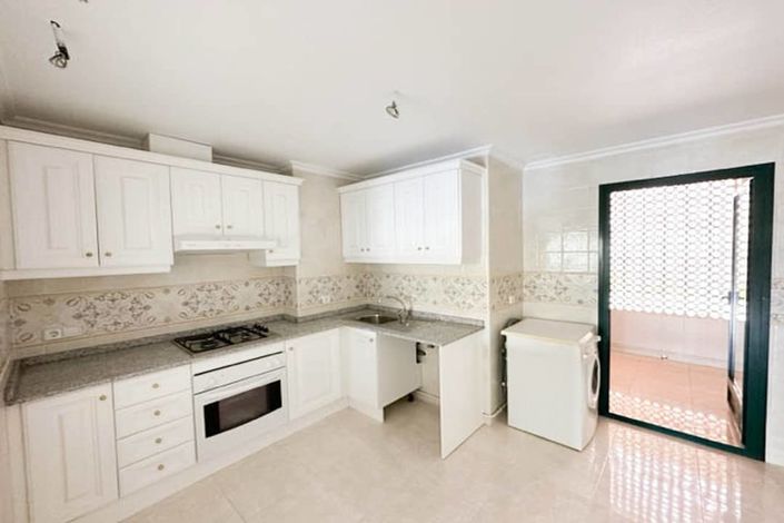 Image No.15-2 Bed Apartment for sale